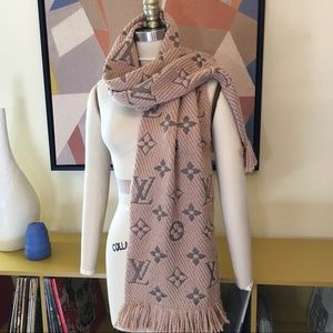 Louis Vuitton Logomania Scarf